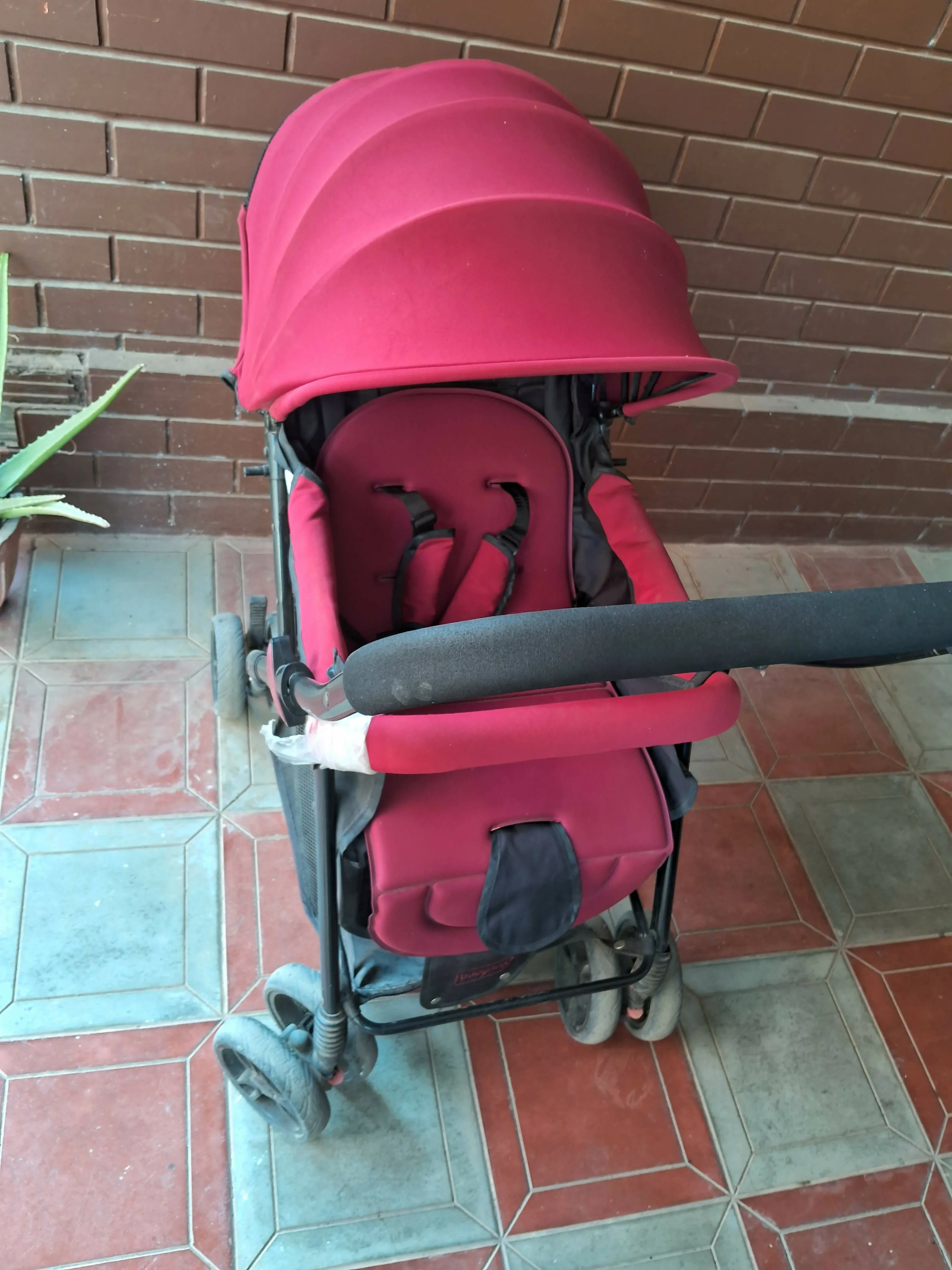 BABYHUG Symphony Stroller