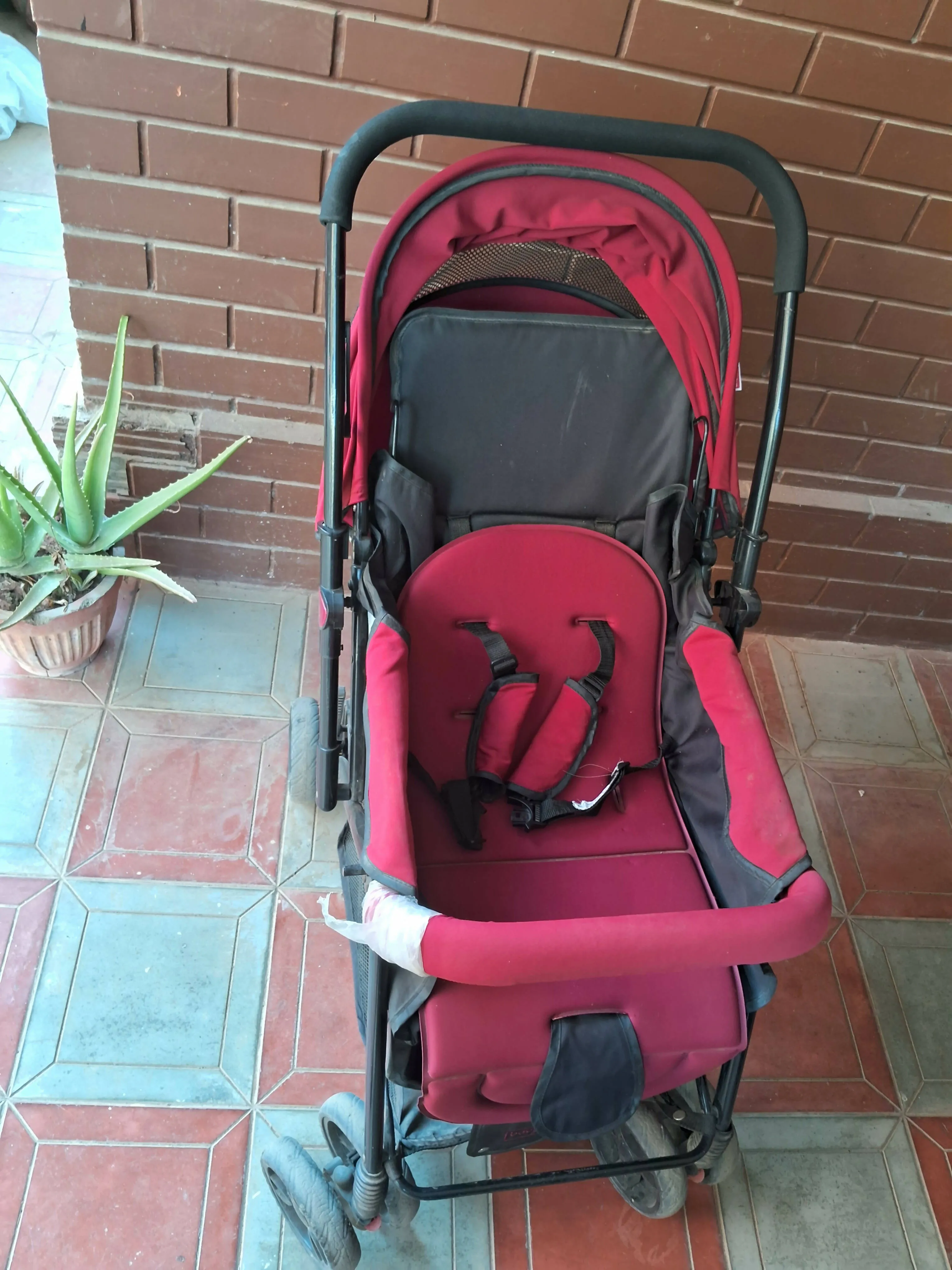 BABYHUG Symphony Stroller