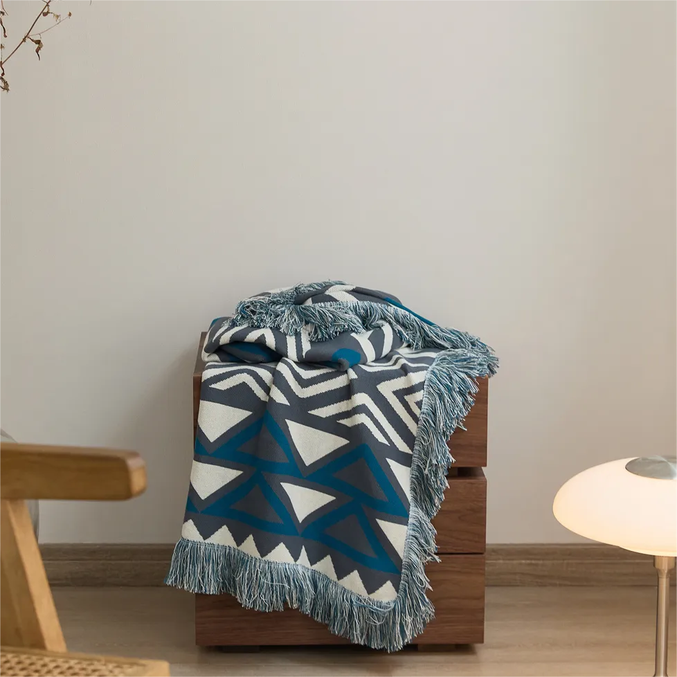 Bohemia Knitted Tassel Throw Blanket