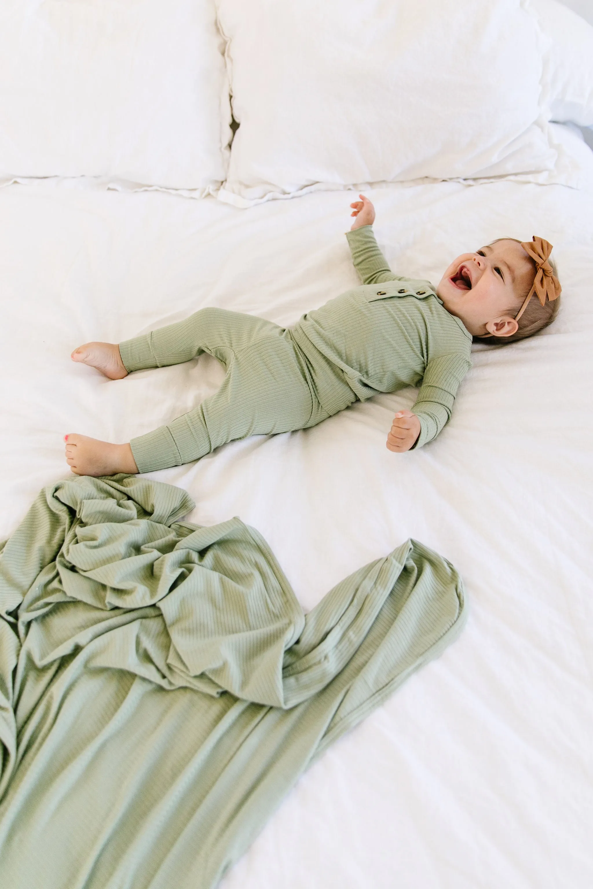 Ellis Ribbed Swaddle Blanket