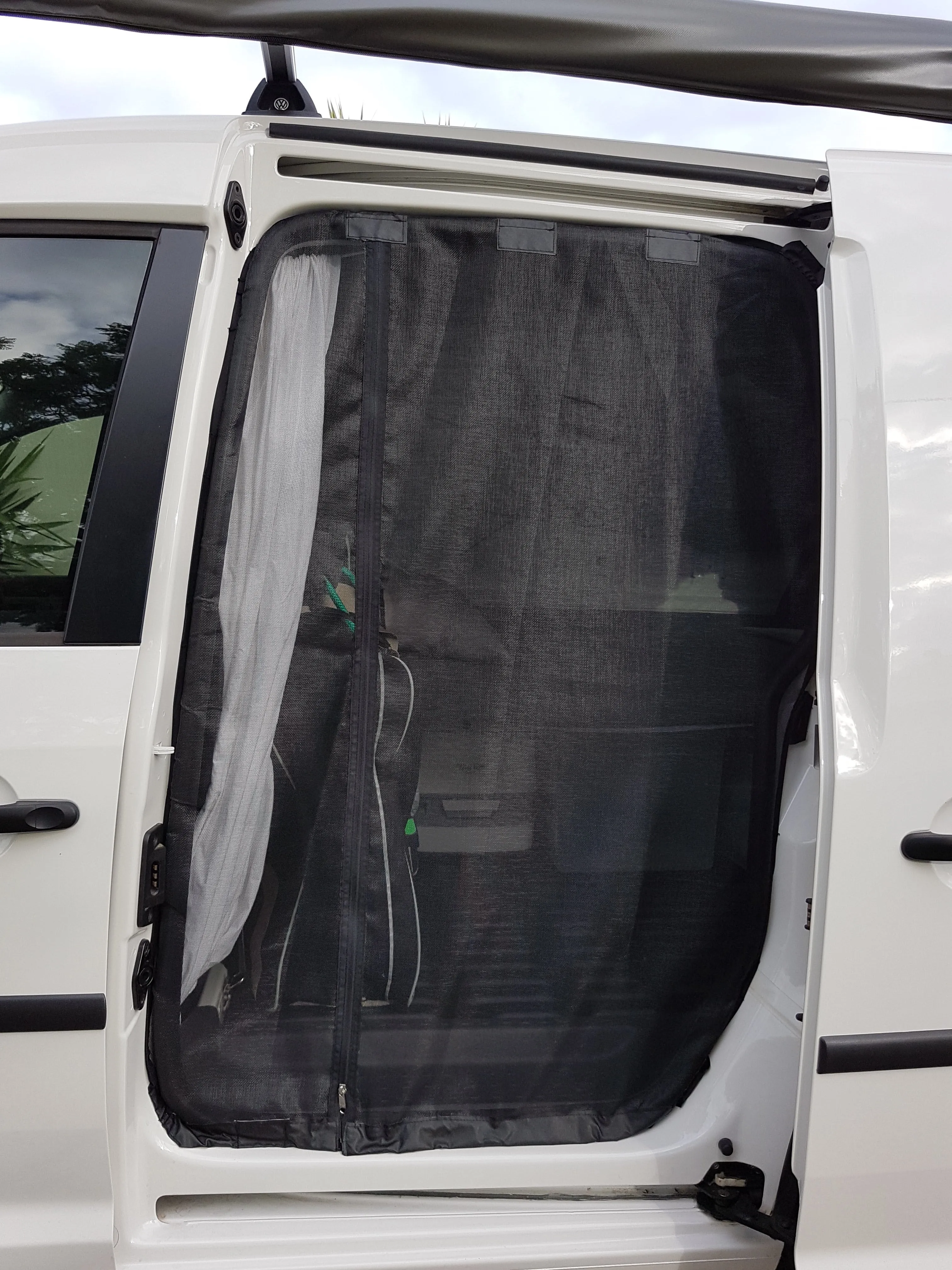 Mosquito Net VW Caddy SIDE from 2010-2020 with Integrated Zipper