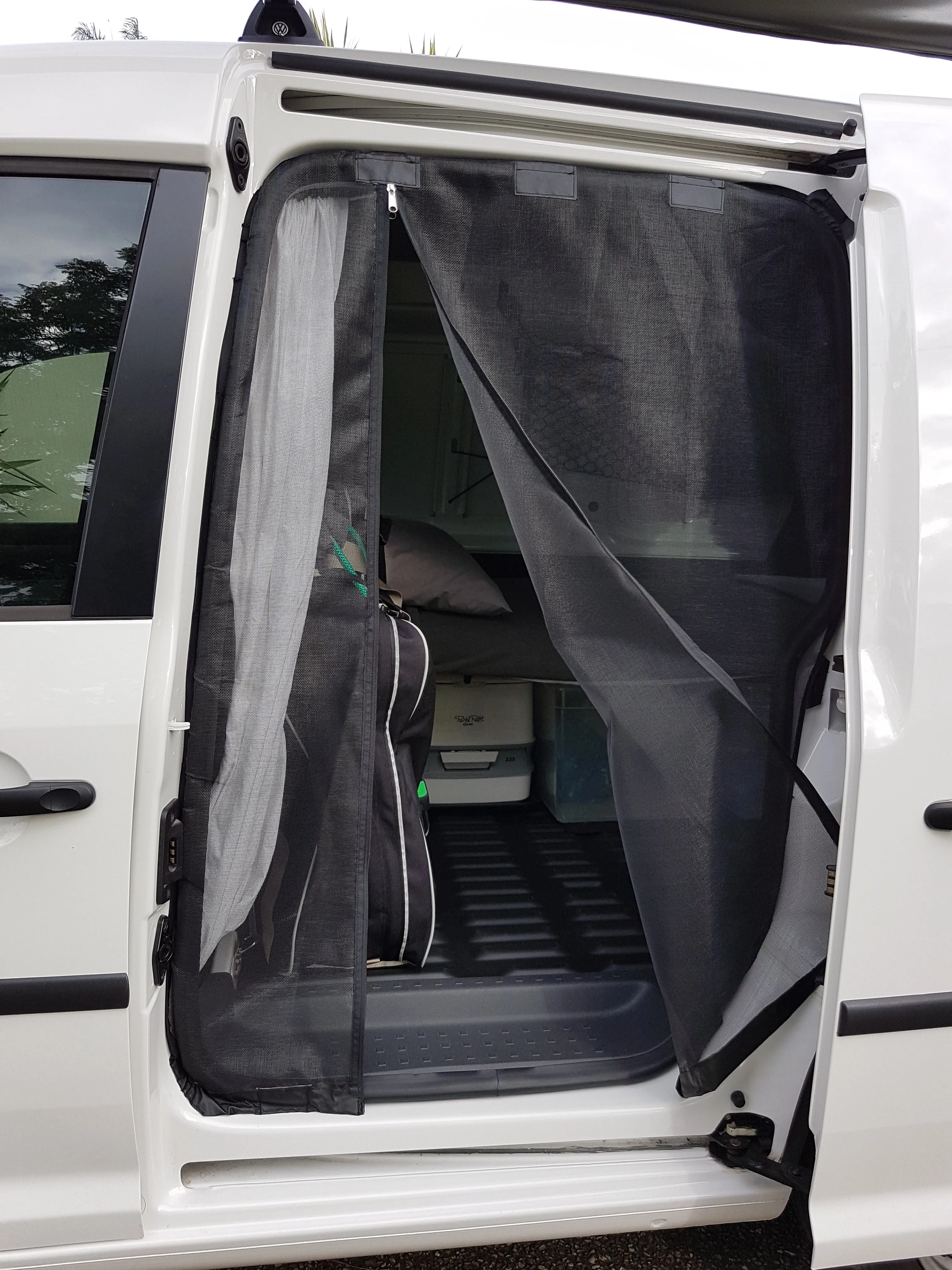 Mosquito Net VW Caddy SIDE from 2010-2020 with Integrated Zipper