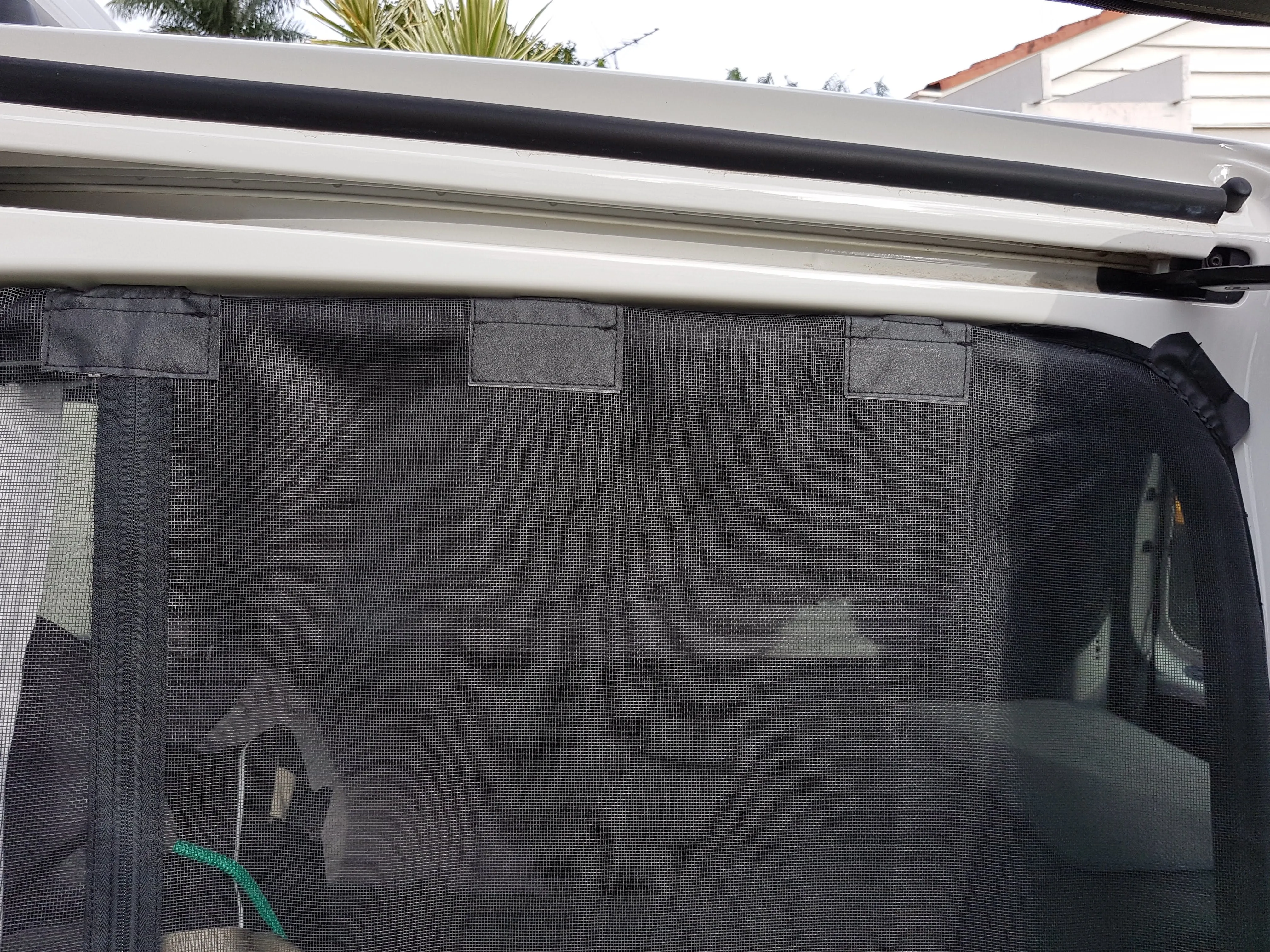 Mosquito Net VW Caddy SIDE from 2010-2020 with Integrated Zipper