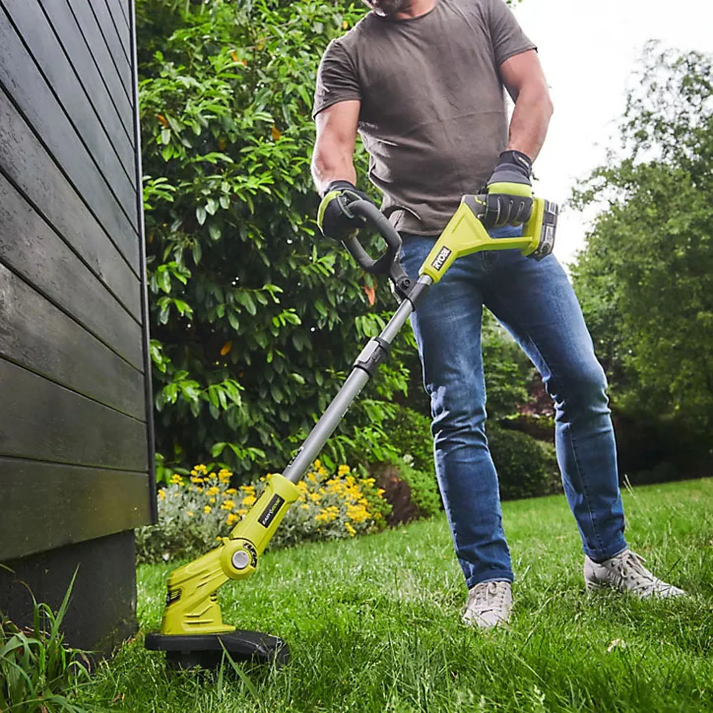 Ryobi Grass Trimmer Cordless 18V 2.0Ah RLT183220S 300mm Compact Garden Cutter