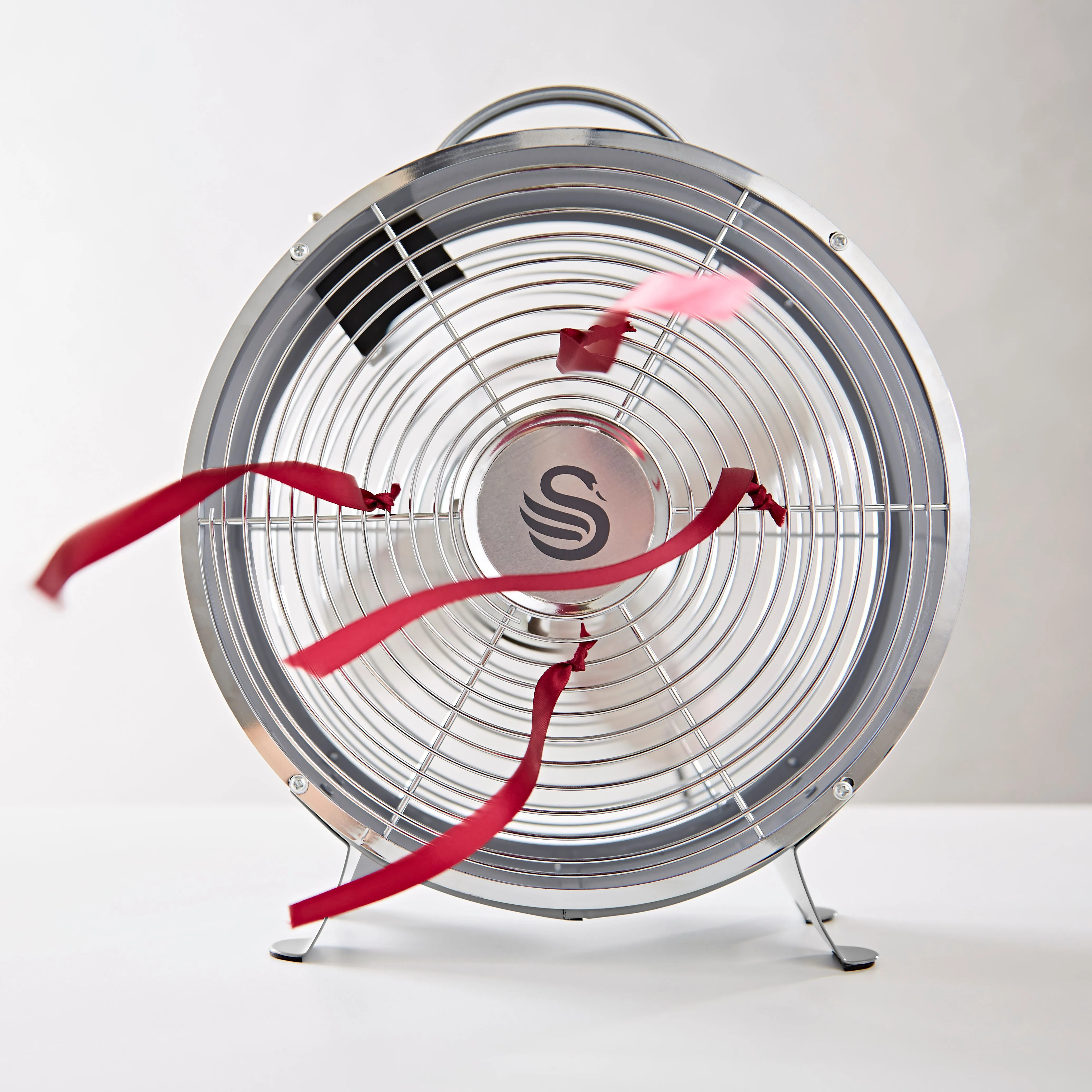 Swan Retro 8 Inch Clock Fan